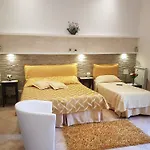 Selenebeach לינה וארוחת בוקר 4*