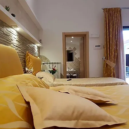 Selenebeach Bed & Breakfast 4*