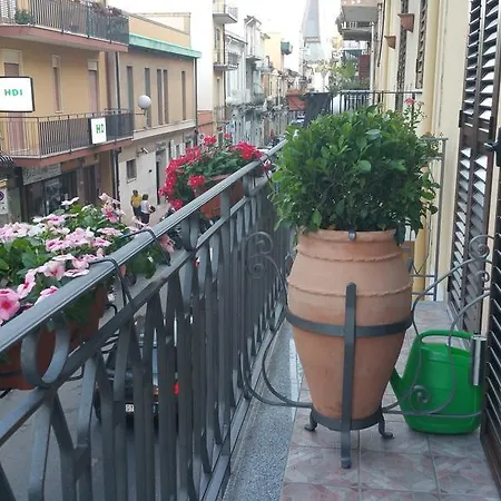 Selenebeach לינה וארוחת בוקר 4*